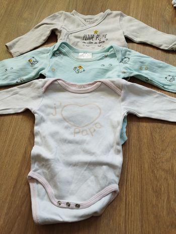 Lot 3 bodies 6 mois