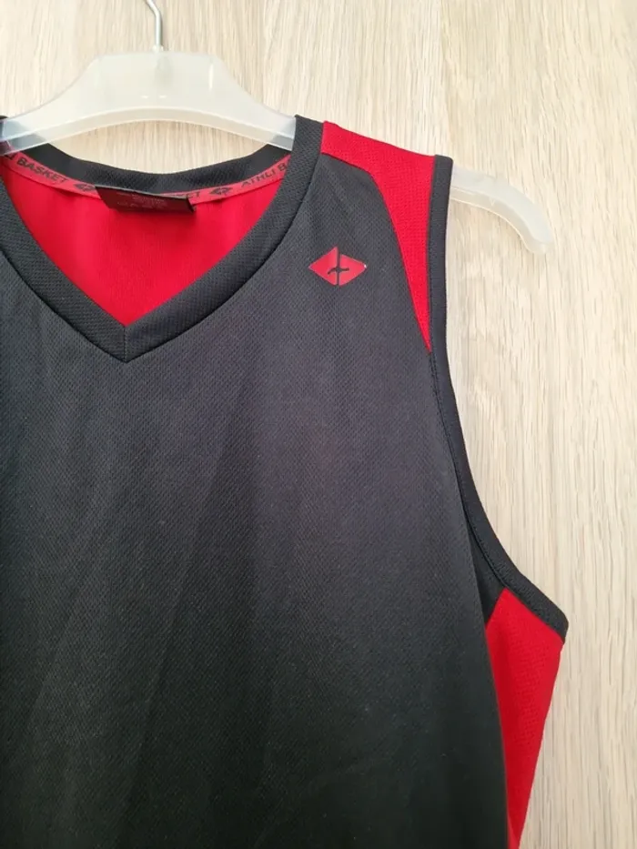 Tee-shirt de basket 🏀 - photo numéro 2