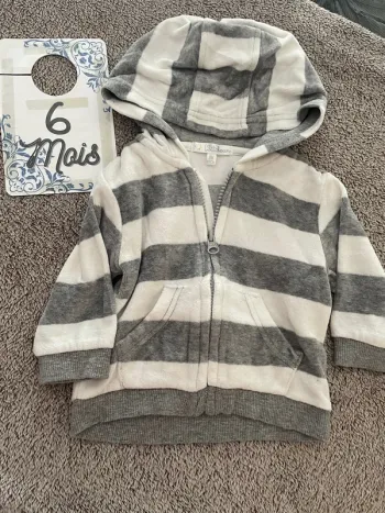 Veste à capuche