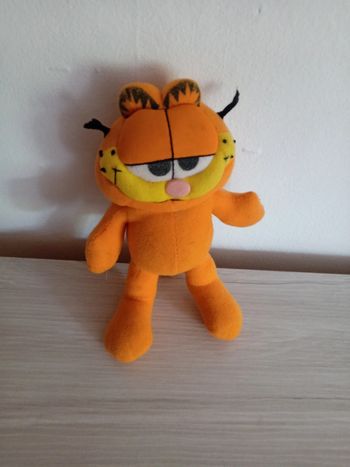 Jolie peluche Garfield