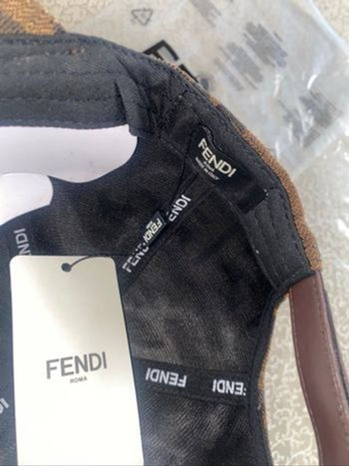 Casquette Fendi marron neuf avec étiquette - photo numéro 3