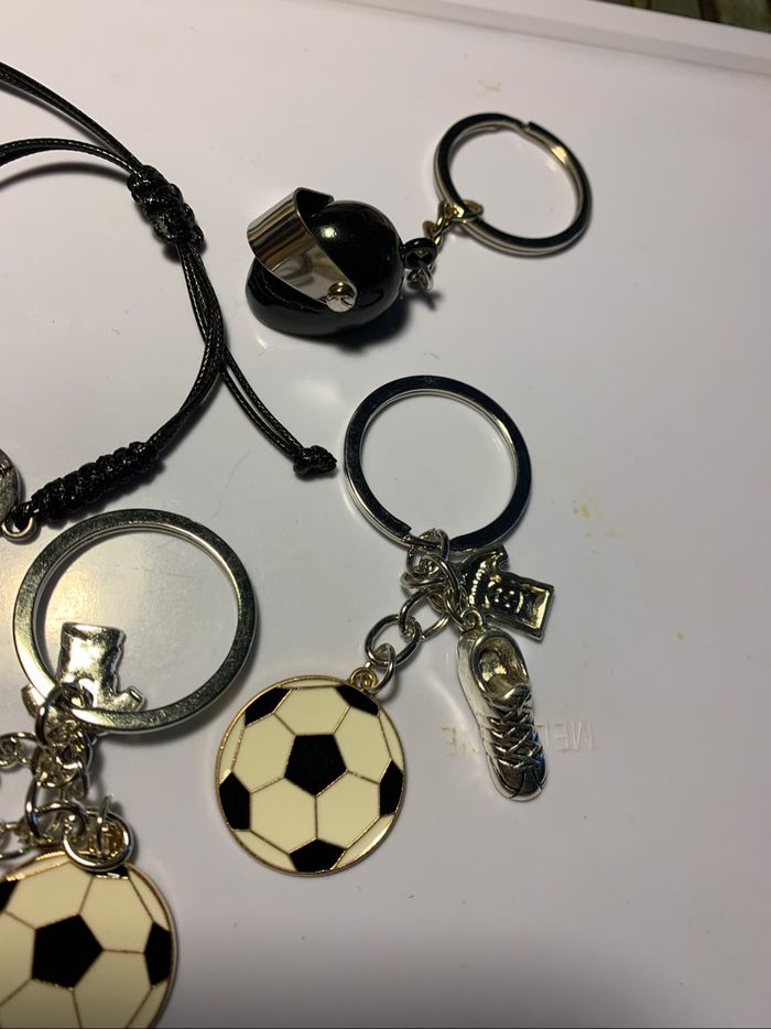 Lot bijoux accessoires thème sport - photo numéro 5