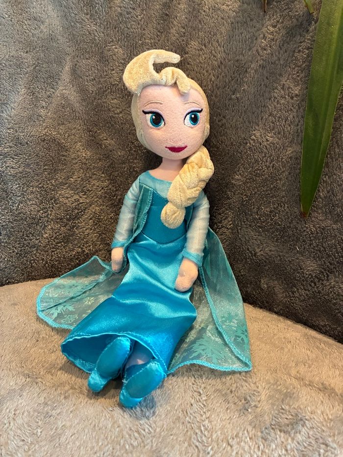 Lot peluches Disney la reine des neiges - photo numéro 5