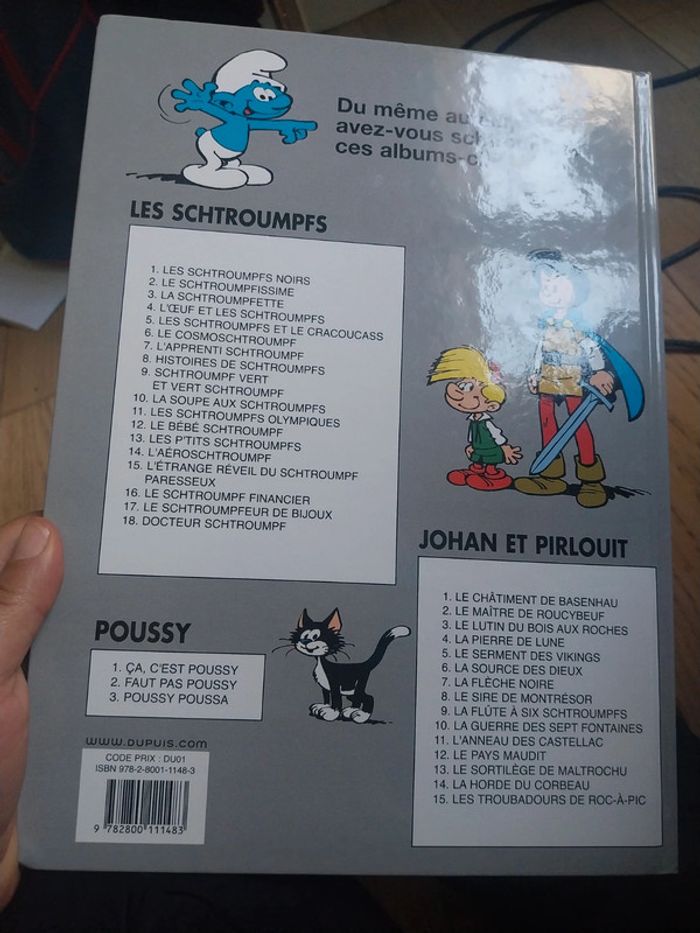 BD le bébé schtroumpf (4 histoires en BD) - photo numéro 2