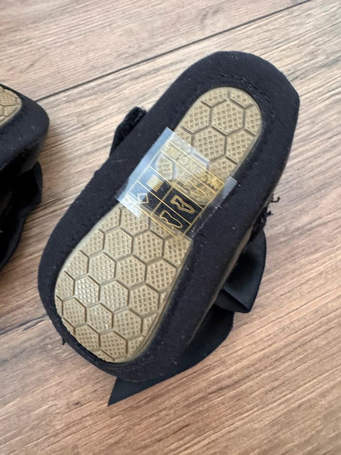 🌷Magnifique petite paire de ballerine avec flot🌷 - photo numéro 3