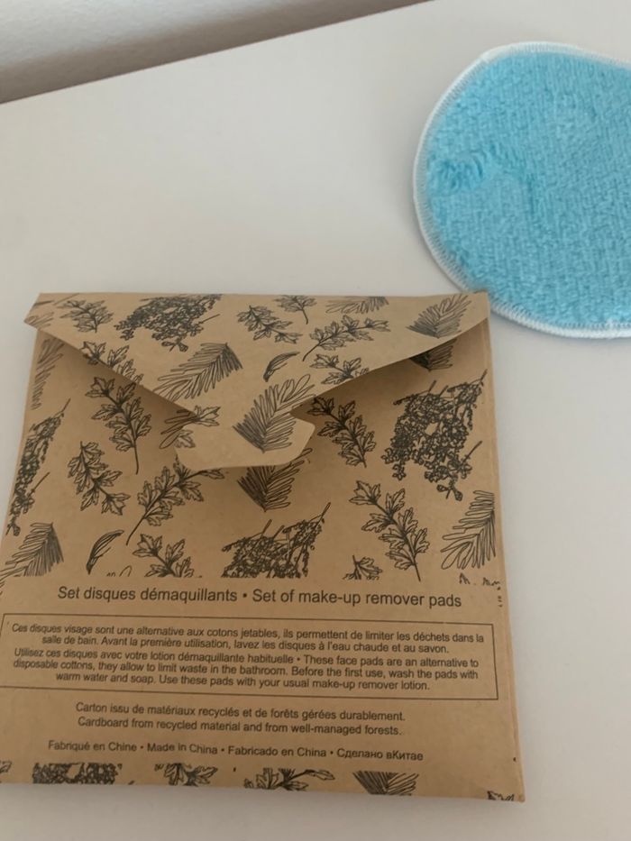 Lingettes démaquillante - photo numéro 3