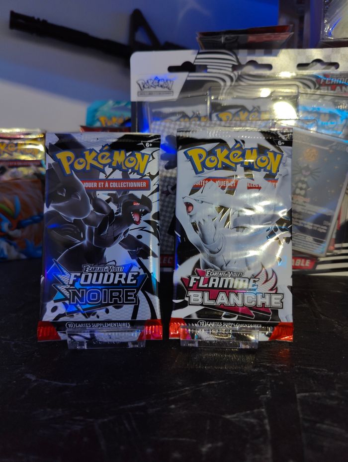 Lot de 2 booster Pokémon Foudre noir et Flamme blanche  scellé neuf