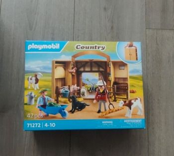 Jouet Playmobil  country étable portative neuve