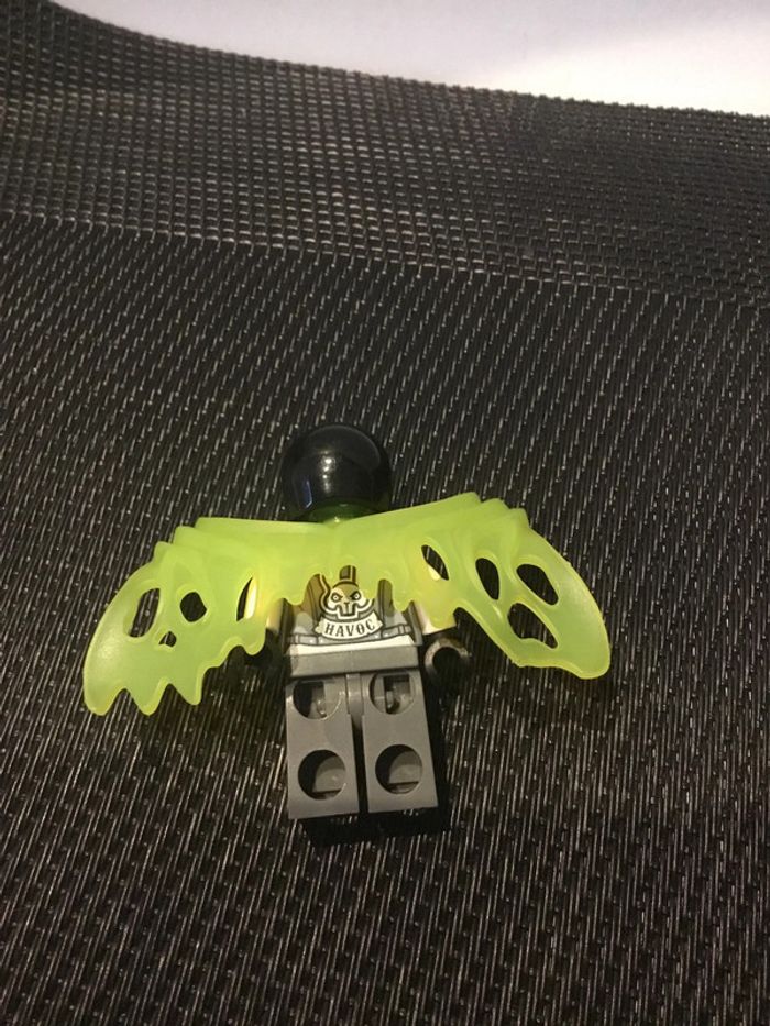 Lego Hidden Side Joey hs026 set 70421 minifigure mini figurine lego officiel - photo numéro 3