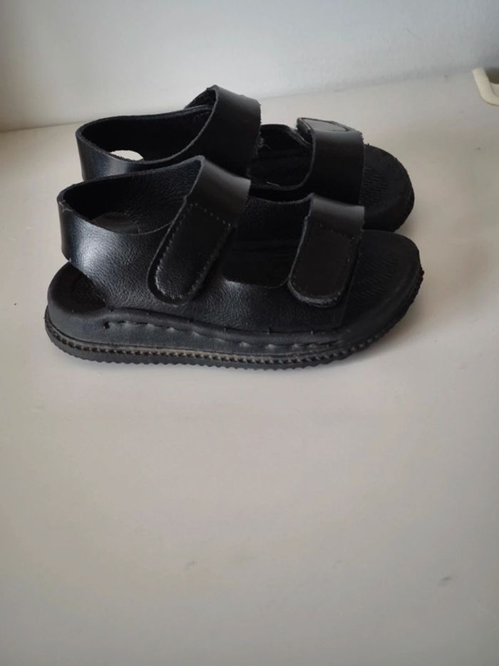 Sandale noir 21