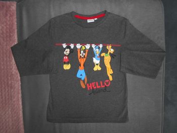 Tee-shirt Mickey et ses amis (Disney), taille: 8 ans