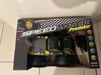 Voiture télécommandée  speed  track