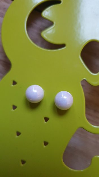 Bijoux fantaisies boucles d'oreilles perles blanches 