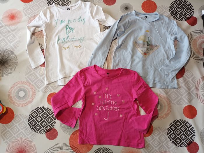 Lot 7 t-shirts manches longues 👧 taille 4 ans - photo numéro 2