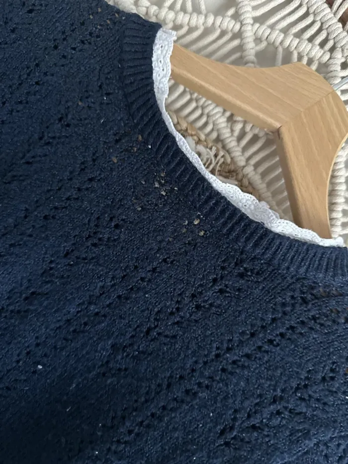 Pull bleu marine 8 ans - photo numéro 3