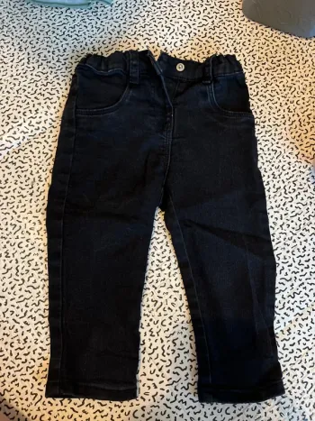Jeans taille 18 mois