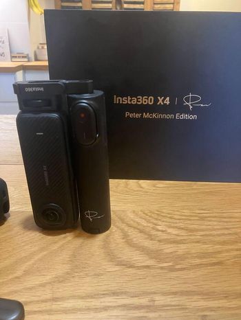 Caméra Insta360 X4 Édition Peter McKinnon.