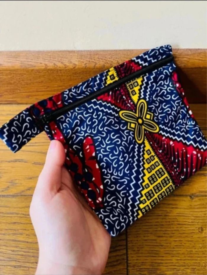 Sublime pochette africaine en coton noir à motif neuve