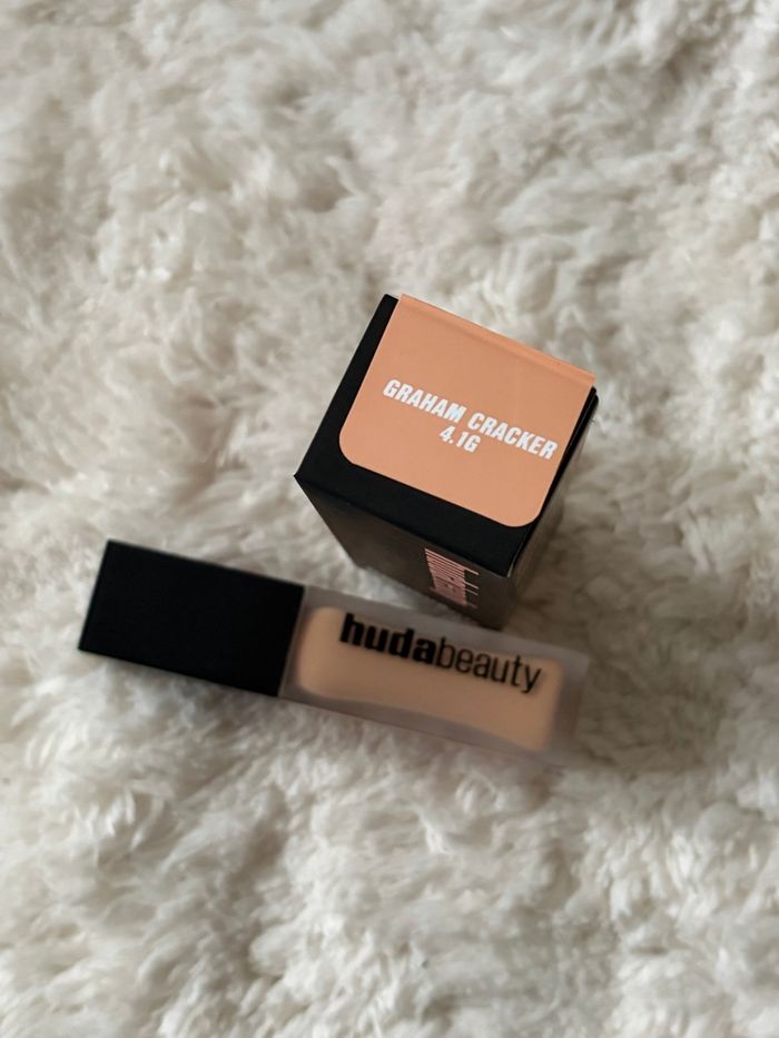 Lot de 12 : Correcteur et anti cerne Huda Beauty - photo numéro 5