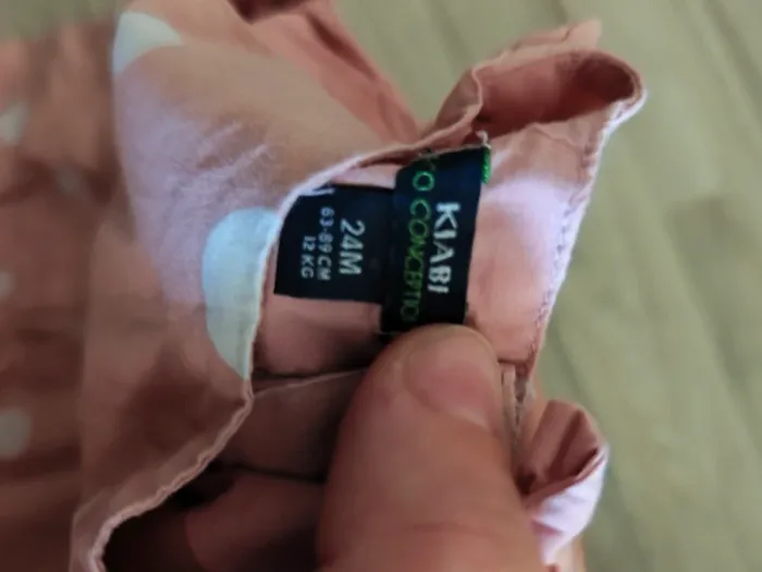 Jolie robe sans manches taille 24 mois marque Kiabi - photo numéro 4