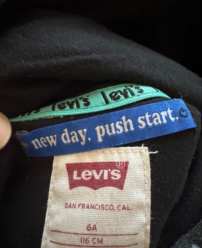 Superbe Sweat capuche Levi’s  6 ans Garçon - photo numéro 2