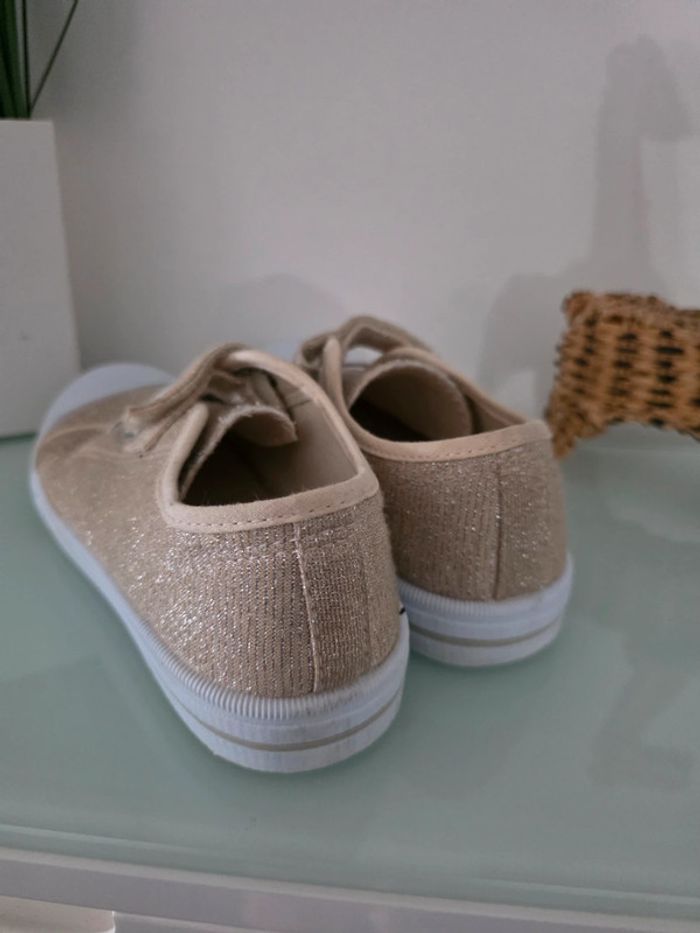 Chaussures plates type baskets - photo numéro 4