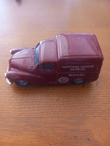 Voiture de collection Morris van