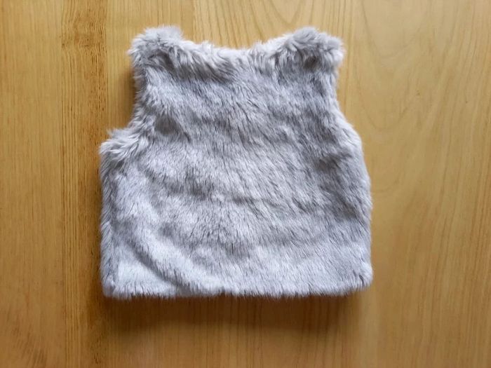 Jean slim et gilet sans manches 9 mois - photo numéro 5