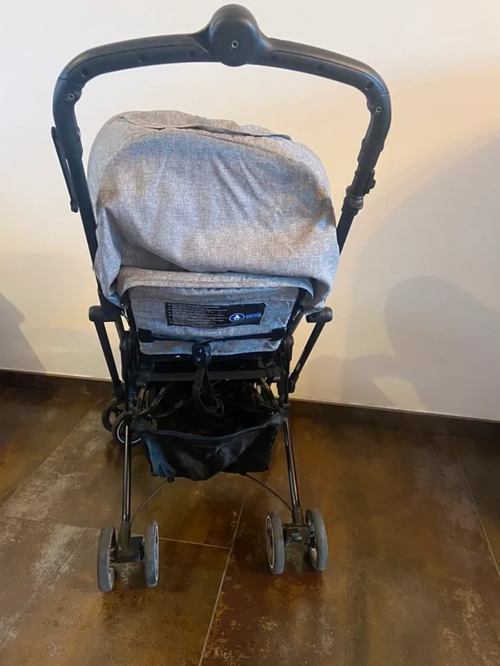 Poussette compacte. - photo numéro 7