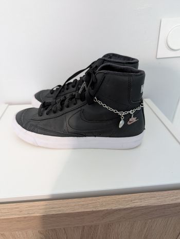 Nike blazer mid ’77 lucky charm t38