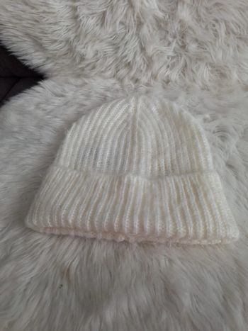 Bonnet neuf TU