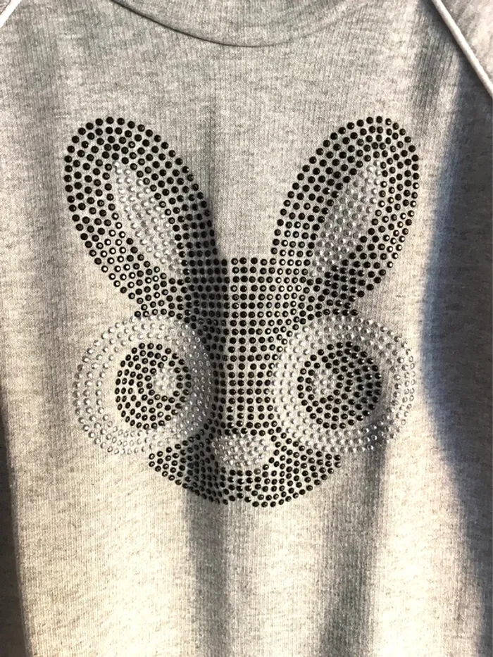 Petit haut gris à tête de lapin 8 ans - photo numéro 2