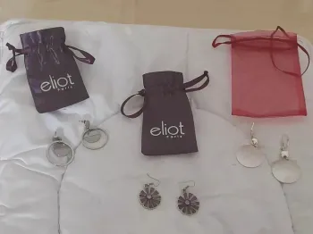 3 paires de boucles d oreilles Fantaisie Eliot paris tbe