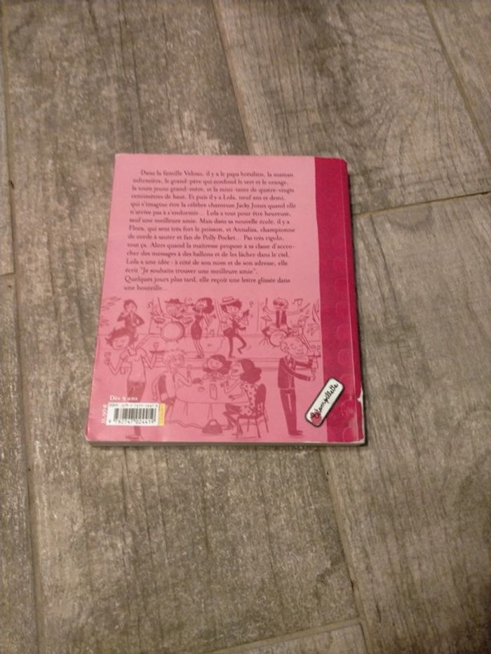 Livre de la collection Lola tome N°1 - photo numéro 2