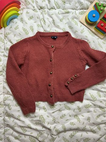 gilet court couleur rouille à paillettes kiabi 3 ans