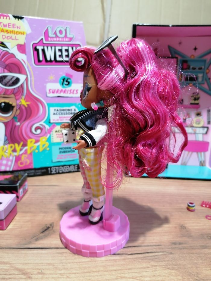 Poupée LOL surprise Tweens serie 1 - photo numéro 8