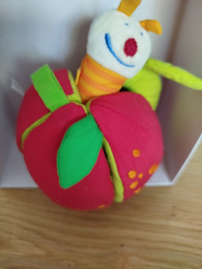Haba jouet d'éveil hochet asticot Pomme - photo numéro 6