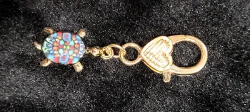Porte-clés tortue motifs mayas