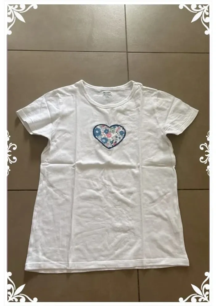 🌸 Pyjama fille 12 ans – Haut brodé & short fleuri fait main 🌸 - photo numéro 3