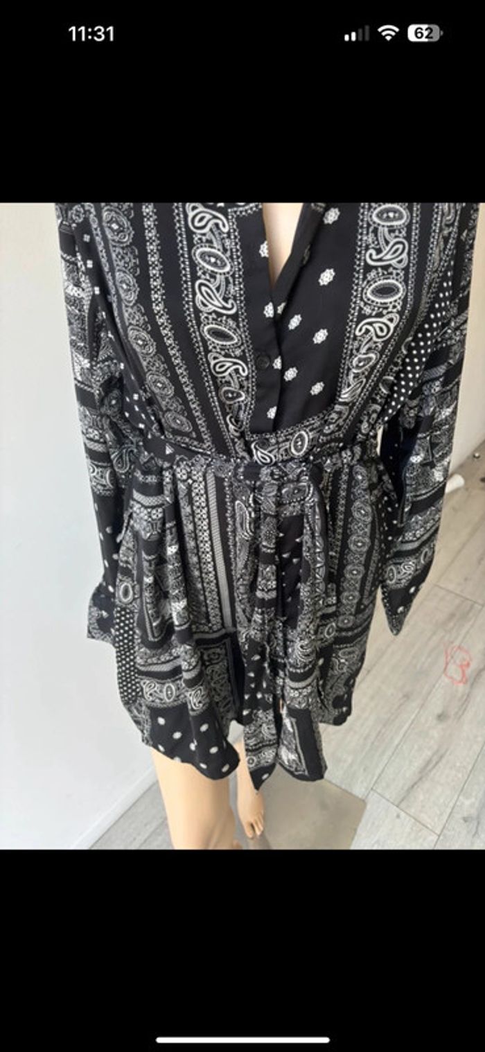 Robe neuve Eight Paris taille L – Motif bandana noir et blanc - photo numéro 8