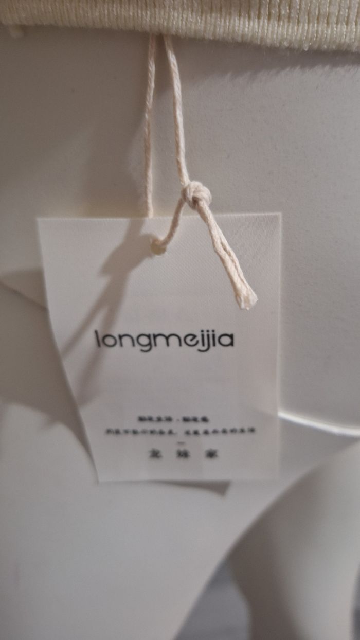 Pull taille S neuf - photo numéro 5