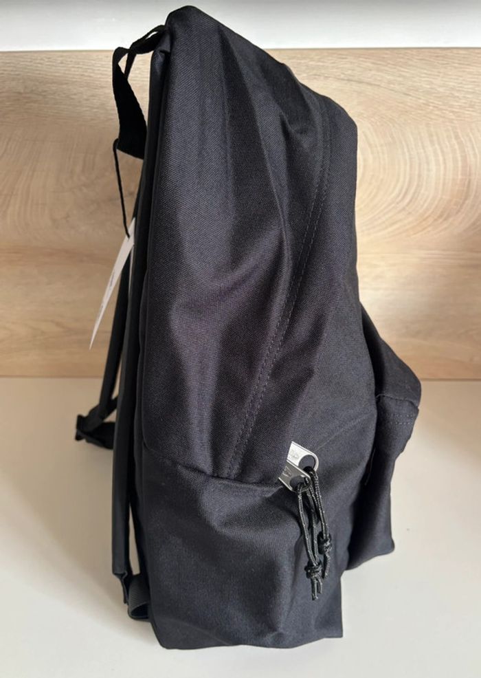 Sac à dos Eastpak noir 24L – Neuf jamais utilisé - photo numéro 3