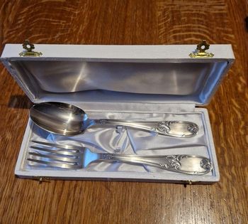 Couverts en Métal Argenté dans leur Coffet d'origine, Neufs jamais utilisés