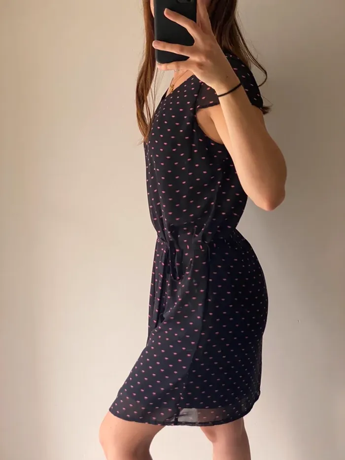 Robe noire - photo numéro 4