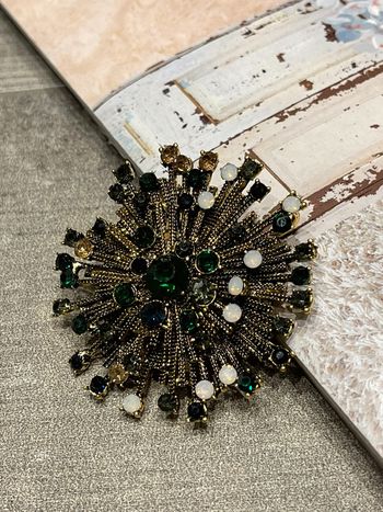 broche pendentif fantaisie  en excellent état