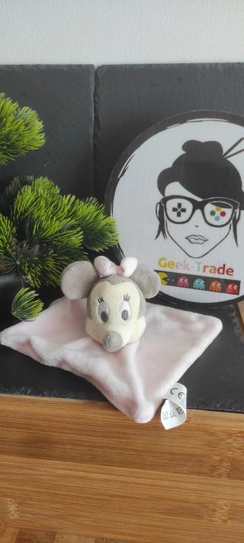 mini doudou minnie rose noeud marron brun carré disney mickey Souris Beige