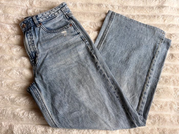 Jean troué bleu Stradivarius 38 - photo numéro 2