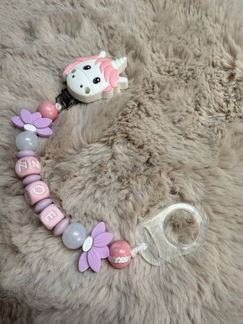 Attache tétine licorne
