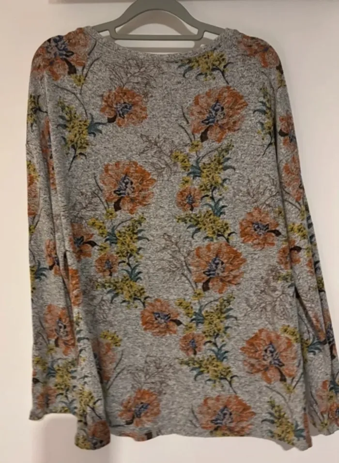 Jolie pull gris à fleur Promod taille 38-M très bon état - photo numéro 5