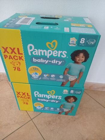 156 couches pampers baby dry taille 8